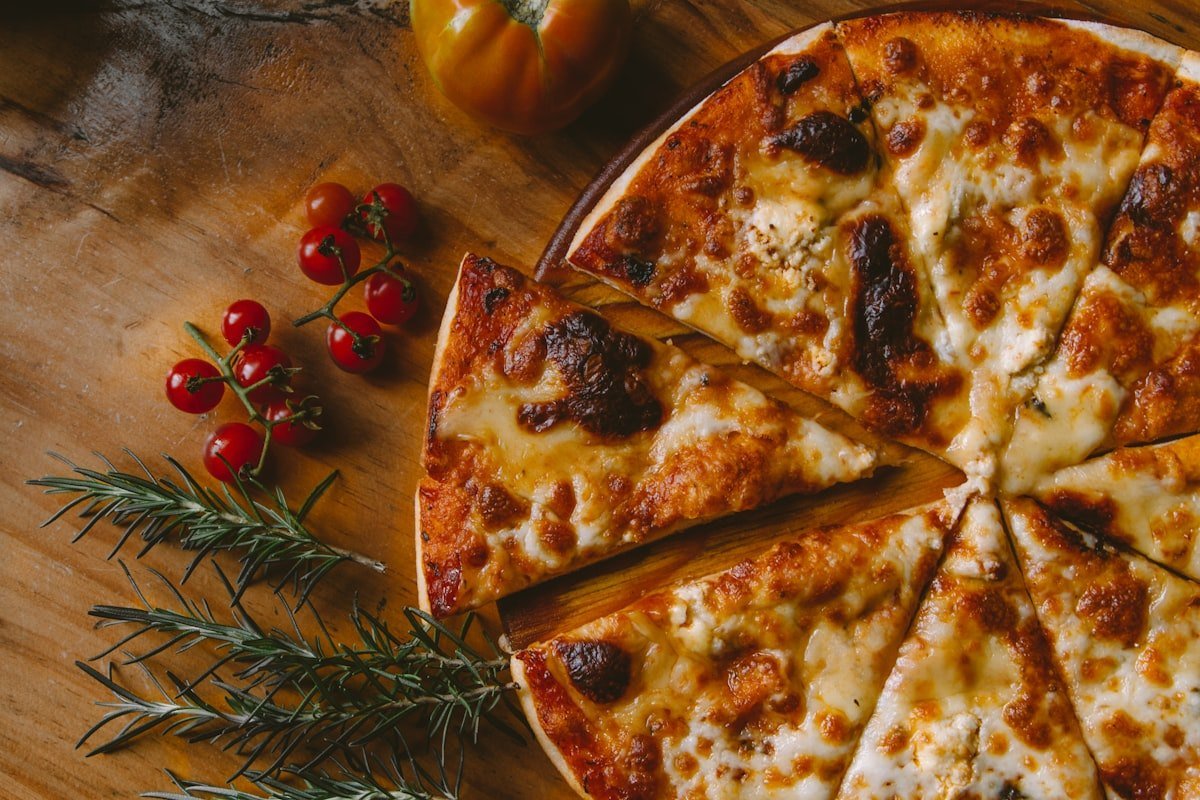 Pizza servida