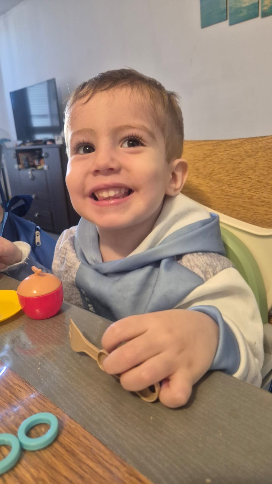 Valentín sonriendo